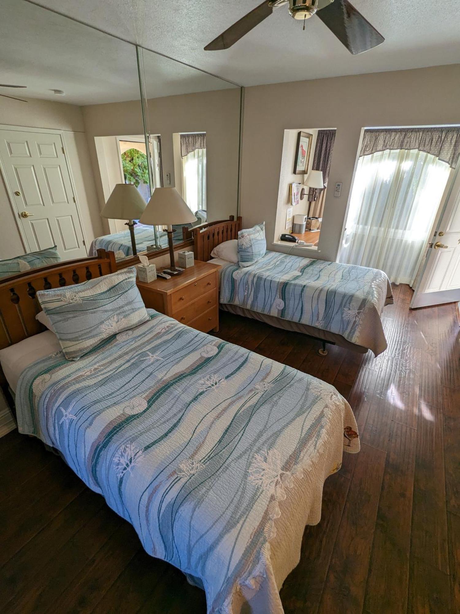 Los Gatos Garden Inn Hotel ภายนอก รูปภาพ